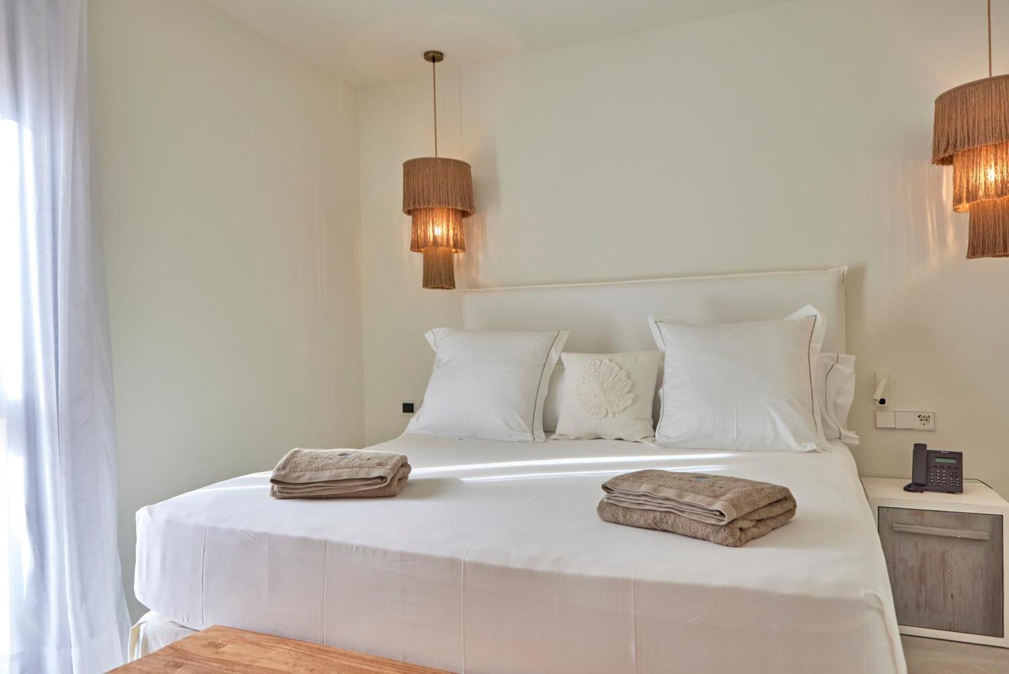 Mar Suites Formentera By Universal Beach Hotels Es Pujols Exterior photo