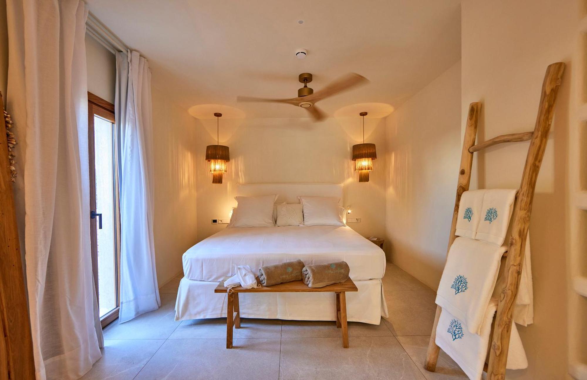 Mar Suites Formentera By Universal Beach Hotels Es Pujols Exterior photo